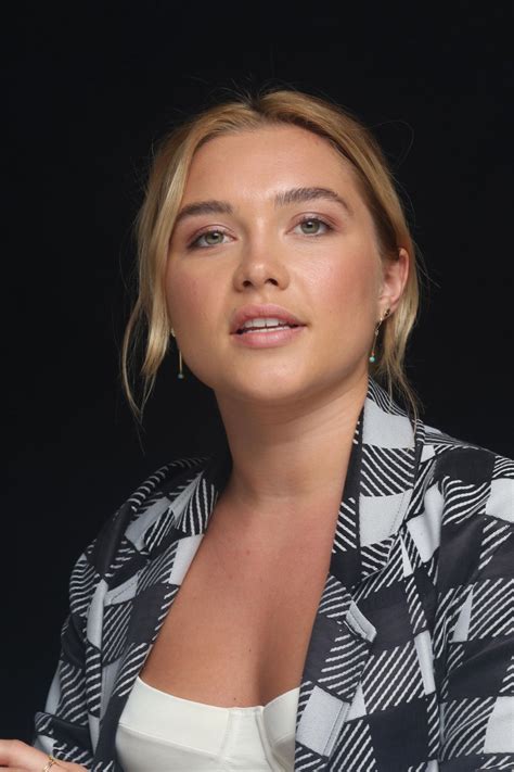 Starring florence pugh aims to bring florence fans the latest news, information, and the largest selection of rare and exclusive high quality photos. FLORENCE PUGH at The Little Drummer Girl Press Conference in Los Angeles 08/01/2018 - HawtCelebs
