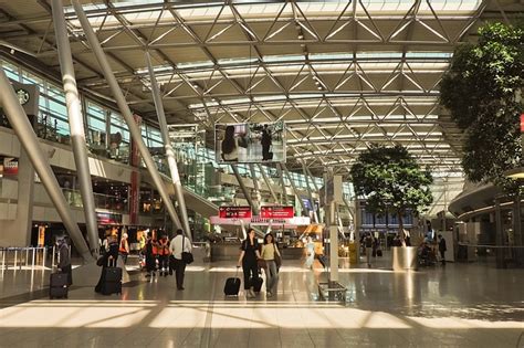 Cape town international airport (iata: Renaming Cape Town International Airport could cost up to ...