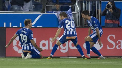 Catch the latest deportivo alavés and real madrid news and find up to date football standings, results, top scorers and. Alavés 1-0 Real Madrid | Alaves 1-0 Real Madrid: LaLiga ...