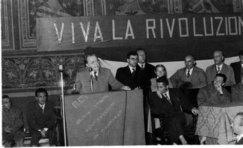 La sua vita è stata caratterizzata da diversi momenti difficili, tra cui quello dell'attentato del 48. Palmiro Togliatti, 50 anni dalla sua morte - Sinistra ...