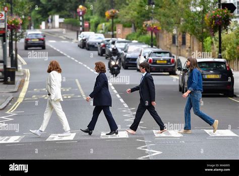 London Abbey Road Beatles Crossing Hi Res Stock Photography And Images