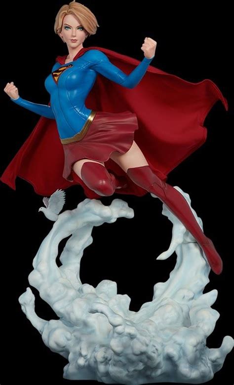 Supergirl Inspirada Na Obra De Arte Do Renomado Artista Stanley