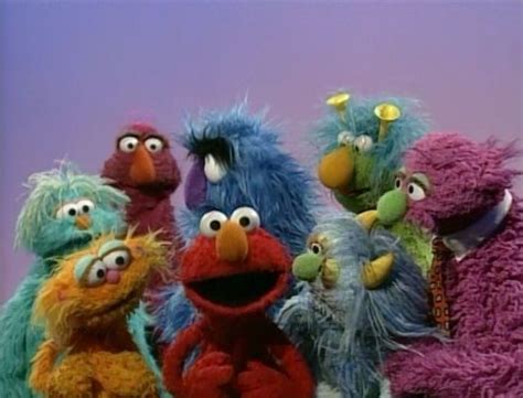 Elmo visits the count's castle to tell him funny scary jokes. Elmo, Telly, Zoe, Rosita, Humphrey, Ingrid, Herry and Honker - Next To - Google Search | Elmo