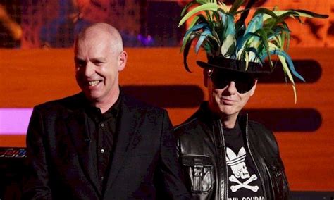 2003 digital suburbia (pet shop boys cover) — berk & the virtual band. Pet Shop Boys disponibiliza video de "Suburbia" gravado ...