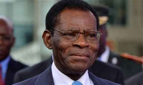 Teodoro obiang nguema mbasogo (d. Guinée équatoriale : Le Président Obiang Nguema donne une ...