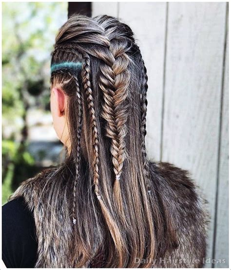 The hairstyle, which transitions from a longer length on the. 17 Cool & Traditional Viking Hairstyles Women - Daily ...