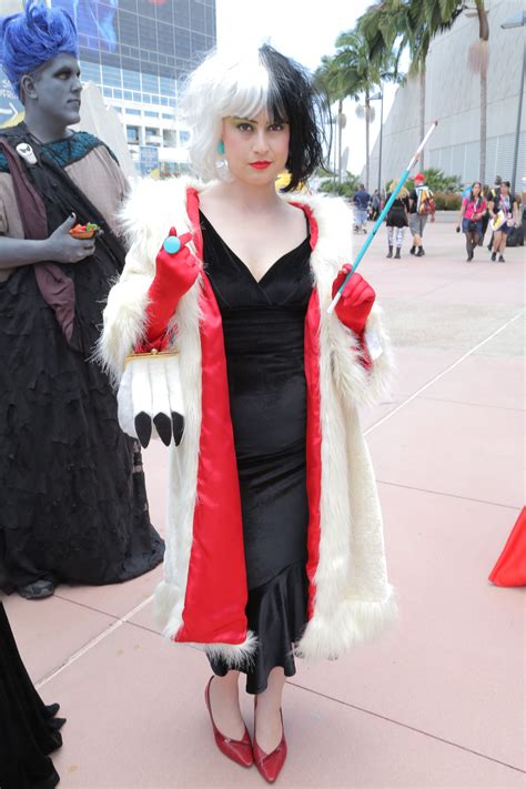 Cruella De Vil 40 Disney Costume Ideas Youll Want To Steal From