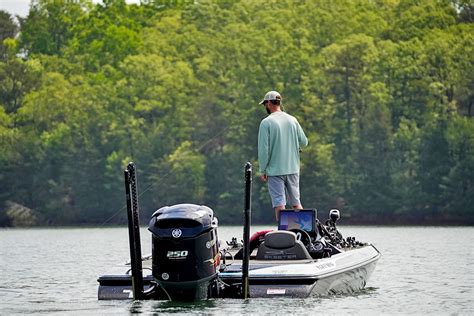 The Race For Aoy At The Turn The National Professional Fishing League