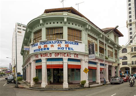 Long regarded as the food capital of malaysia, it also entices visitors with its beautiful coasts and scrumptious cuisines. Rumah Penginapan Modern Hotel, George Town, Penang ...