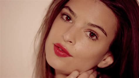 “blurred Lines” Model Emily Ratajkowski Is Officially A Movie Star Now