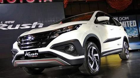 Pabrikan asal jepang tersebut selalu melengkapi mobil buatannya dengan spesifikasi mesin tangguh yang siap dipakai berkendara dengan nyaman setiap harinya. Resmi, Ini Dia Daftar Harga Mobil Toyota Rush Terbaru ...