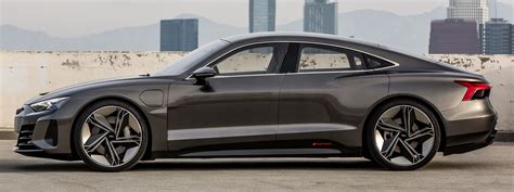 Audi E Tron Buat Penampilan Sulung Di La Auto Show Ev Dengan 582 Hp