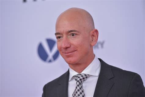 10 Quotes Jeff Bezos Orang Terkaya Di Dunia Yang Bisa Menjadi