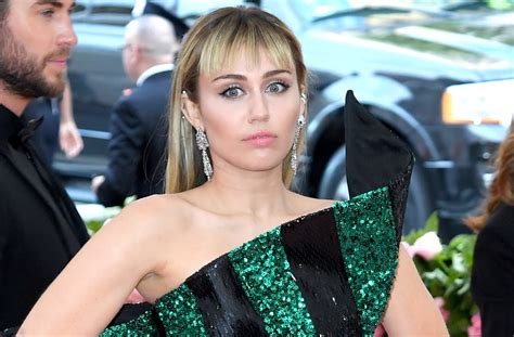 Miley Cyrus Kissed Groped By Fan While Walking With Liam In Spain Watch
