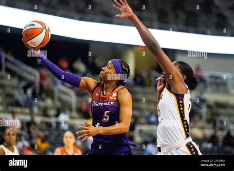 Phoenix Mercury Guard Shey Peddy 5 Shoots In Front Of Indiana Fever