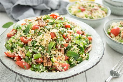 Bulgur -Salat mit frischen Kräutern und Zitrone Rezept