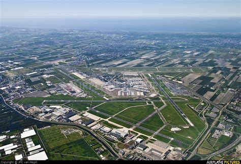 Airport Overview - Airport Overview - Overall View at Amsterdam