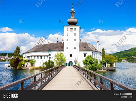 Gmunden Schloss Ort Image And Photo Free Trial Bigstock