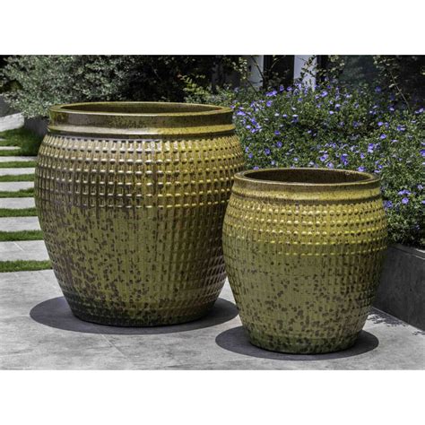 The size of these planters also makes it effortless to grow multiple varieties of plants, flowers. Ventana Extra Large Ceramic Planter Avocado | Kinsey ...