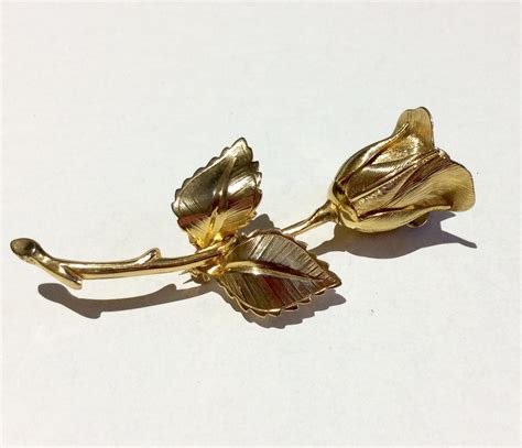 Vintage Three Dimensional Gold Tone Metal Giovanni Rose Pin From