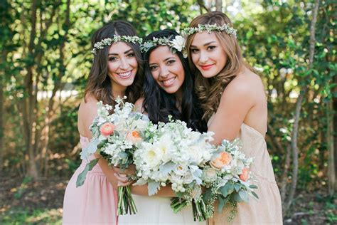 Your Bridesmaids Beauty Looks Wedding Photo Ideas For Hair And