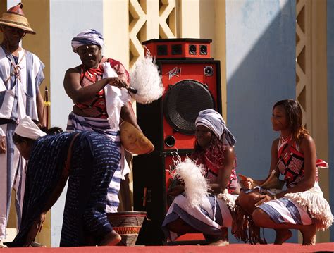 P4012750 Traditional Dress Burkina Faso Tjhaslam Flickr