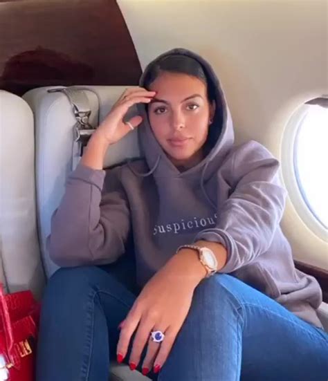 Georgina flaunted the ring for everyone to see. Cristiano Ronaldo splurged £615k on engagement ring for ...