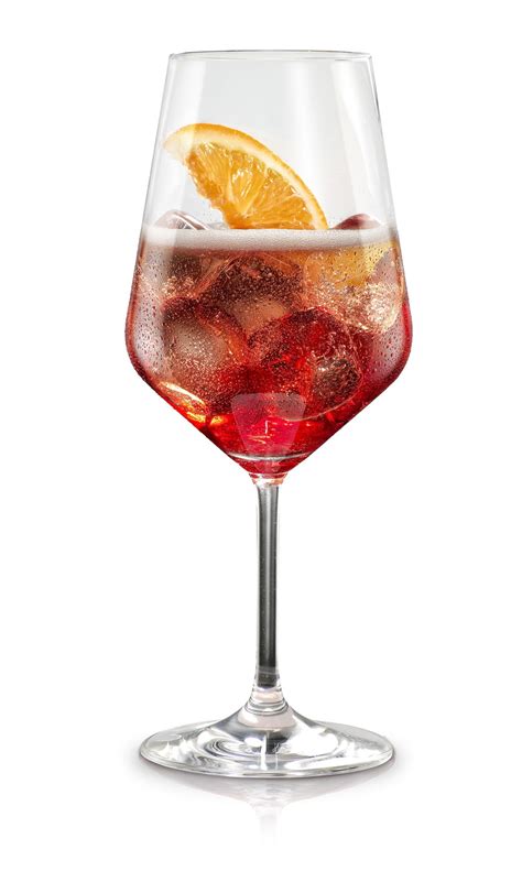 Preparate il ghiaccio con l'acqua minerale. 3 cocktail Campari perfetti per Natale: ricetta per tutti ...