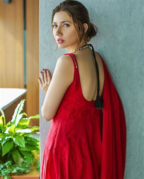 Mahira Khan Is Looking Extremely Hot In This Red Dress Reviewitpk