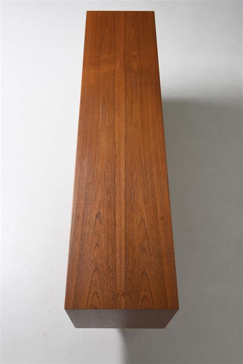 Model 18 Gunni Omann — archive — Modest Furniture