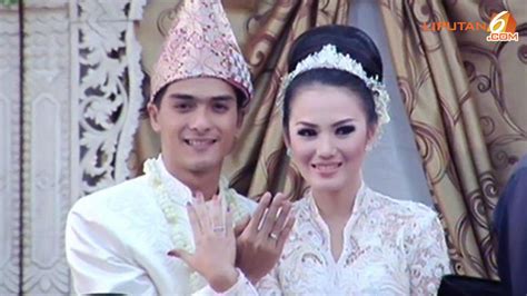 VIDEO Pernikahan Terburu Buru Ricky Harun Herfiza Novianti ShowBiz