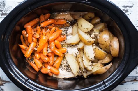 Slow cooker chicken carrots and potatoes