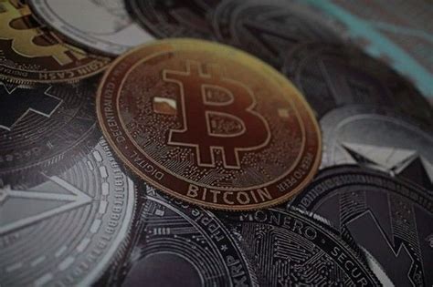 Di indonesia, menurut direktur penyuluhan, pelayanan dan hubungan masyarakat direktorat jenderal pajak seperti yang dimuat katadata, keuntungan dari hasil investasi atau jual beli bitcoin merupakan penghasilan yang kena pajak. Jepang hingga Korsel, Ini Negara yang Sudah Atur Bitcoin Cs