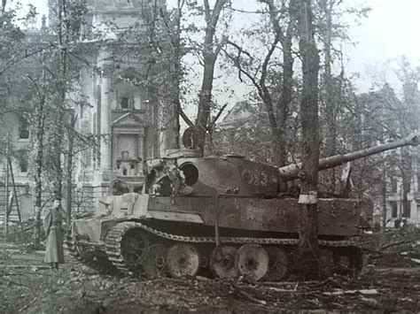 Pin By Jan Solony On Tiger Tiger Tank Tank German Tanks