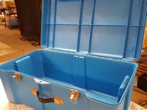Nice Blue Contico Hd Plastic Foot Locker 32 X 18 X13 Deep With Vented