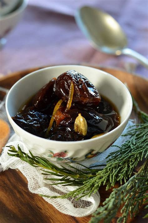 La recette vin blanc chaud. Pruneaux au vin blanc et épices | Recette (avec images ...