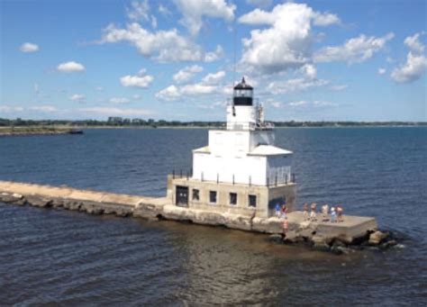 Manitowoc Breakwater Lighthouse