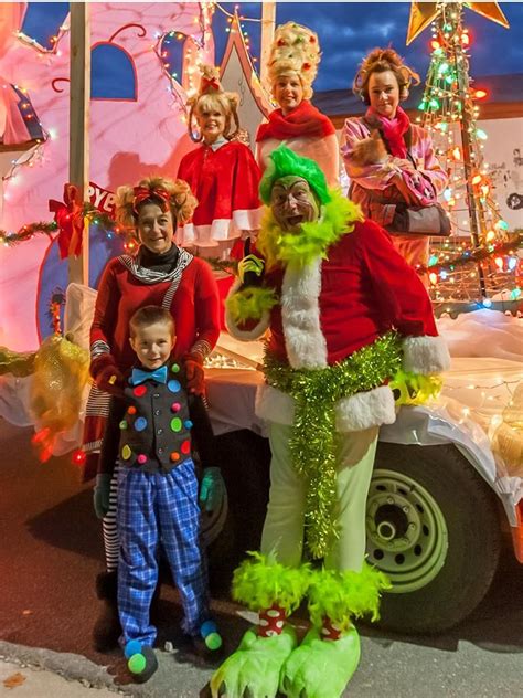 Whoville And Grinch Costumes Whoville Christmas Christmas Tree