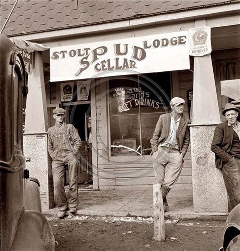 The Old Photo Guy Depression Era Photos Oregon Bar In The 1930s