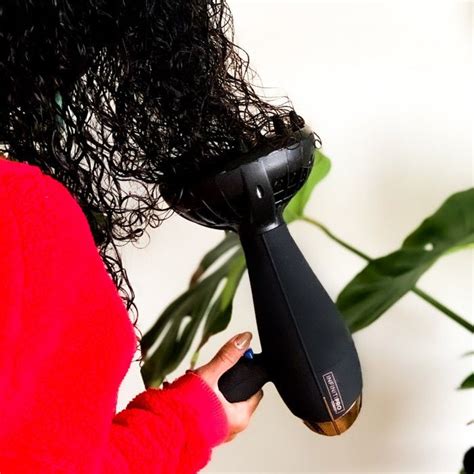 When using a diffuser, you are spreading the air over a wider space, which means you can dry your hair more gently and without the hair moving around. The Dos & Don'ts of Diffusing Curly Hair in 2020 | Curly ...