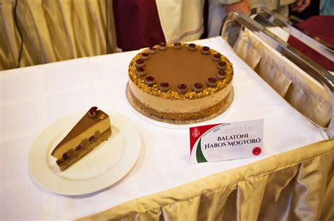 Synlab sport, a cseresznye a torta tetején. Íme az ország tortája! A Balatoni Habos Mogyoró lett a ...