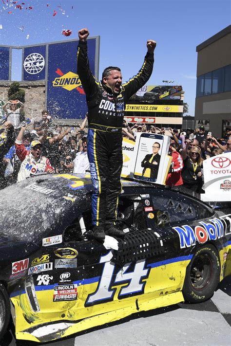 Tony Stewart Wins At Sonoma For First Victory Since 2013