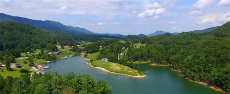 Watauga lake is bridged by tennessee state route 67 over butler memorial bridge just as the the watauga river downstream of the tva dams draws commercial rafting outfitters from both northeast raft guide, trey boggs, plunging whitewater rafters downstream through the big hole in the bee. Lake Watauga TN-Vacation Rentals, Marinas, Restaurants ...