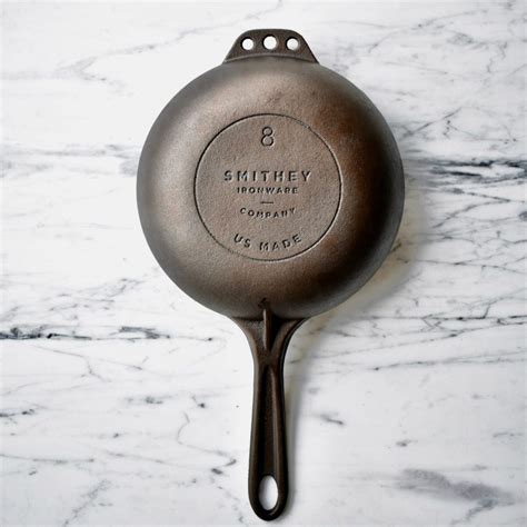 Smithey Skillet Review: Perfect Cast Iron Egg Pan - The Modern Travelers