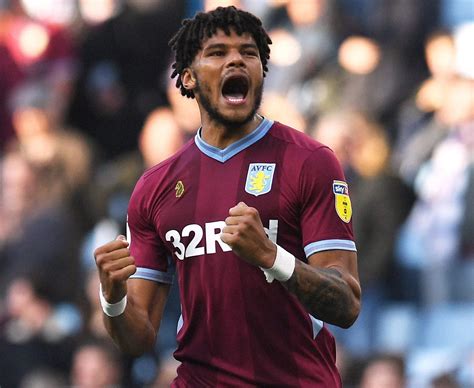 The bath born defender began his career at yate town and chippenham town before a move to ipswich town provided his. L'incredibile parabola di Tyrone Mings: da senzatetto ...