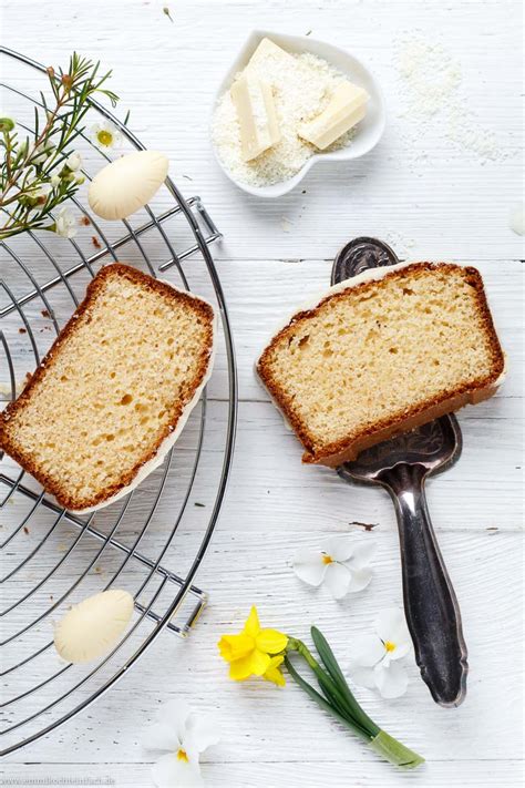 Butter mit 100g der gehackten weißen schokolade in einem topf zum schmelzen bringen. Sahne Rührkuchen mit weißer Schokolade - emmikochteinfach