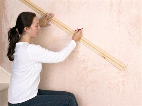 The average total cost of trim installation projects ranges from $350 to $570 nationwide, and trim installation costs per linear foot can range from $4.50 to $6 for installation and painting of simple baseboards, chair rails and crown molding. Pin on Bling