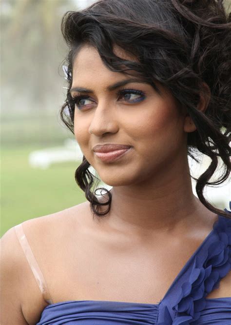 tamil movie actresses tamil actress amala paul in sari exclusive stills