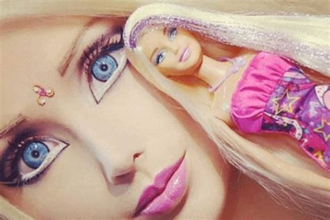 La Barbie humana Valeria Lukyanova le está dando la vuelta al mundo