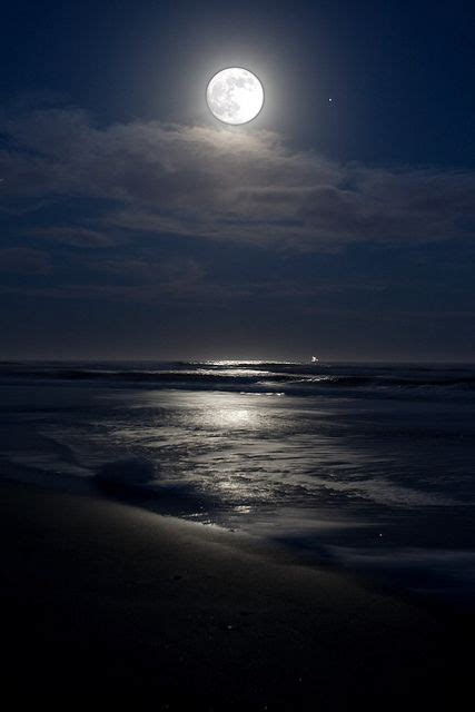 الليل والقمر كونتنت